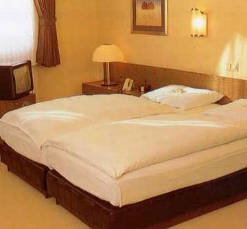 Swiss Q Koenigshof Hotel Koln Bagian luar foto
